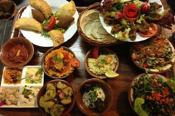 افضل المطاعم العربية في بوخوم وعناوينها